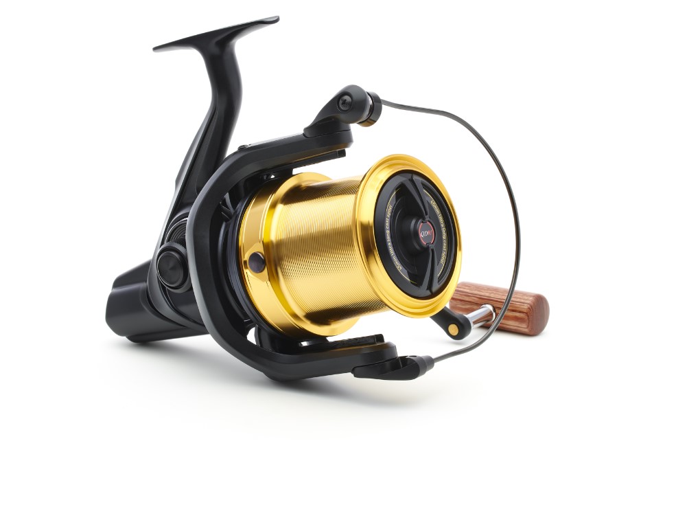 Mulinello da pesca in mare Daiwa 23 Emblem Surf 45 SCW QD