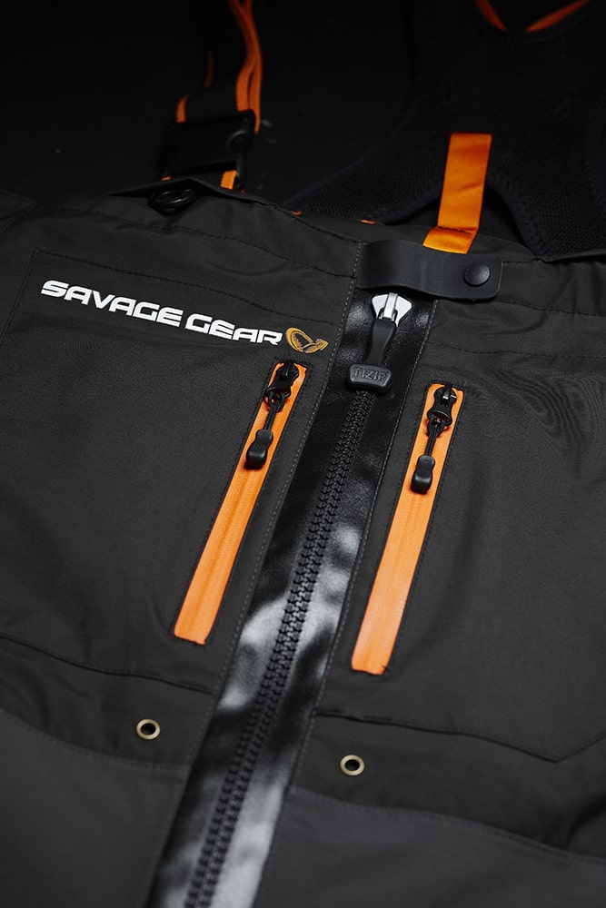 Savage Gear SG8 Tuta da trampoliere con zip sul petto