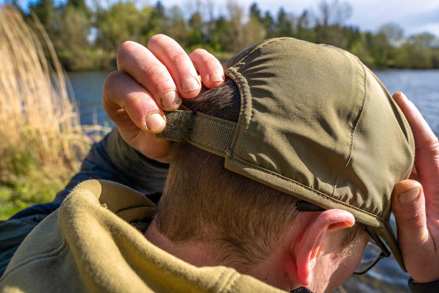 Korum Camo Cappello impermeabile da pesca