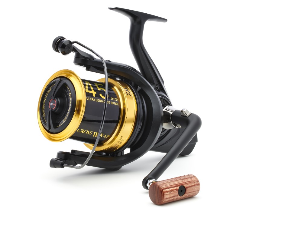 Mulinello da pesca in mare Daiwa 23 Emblem Surf 45 SCW QD